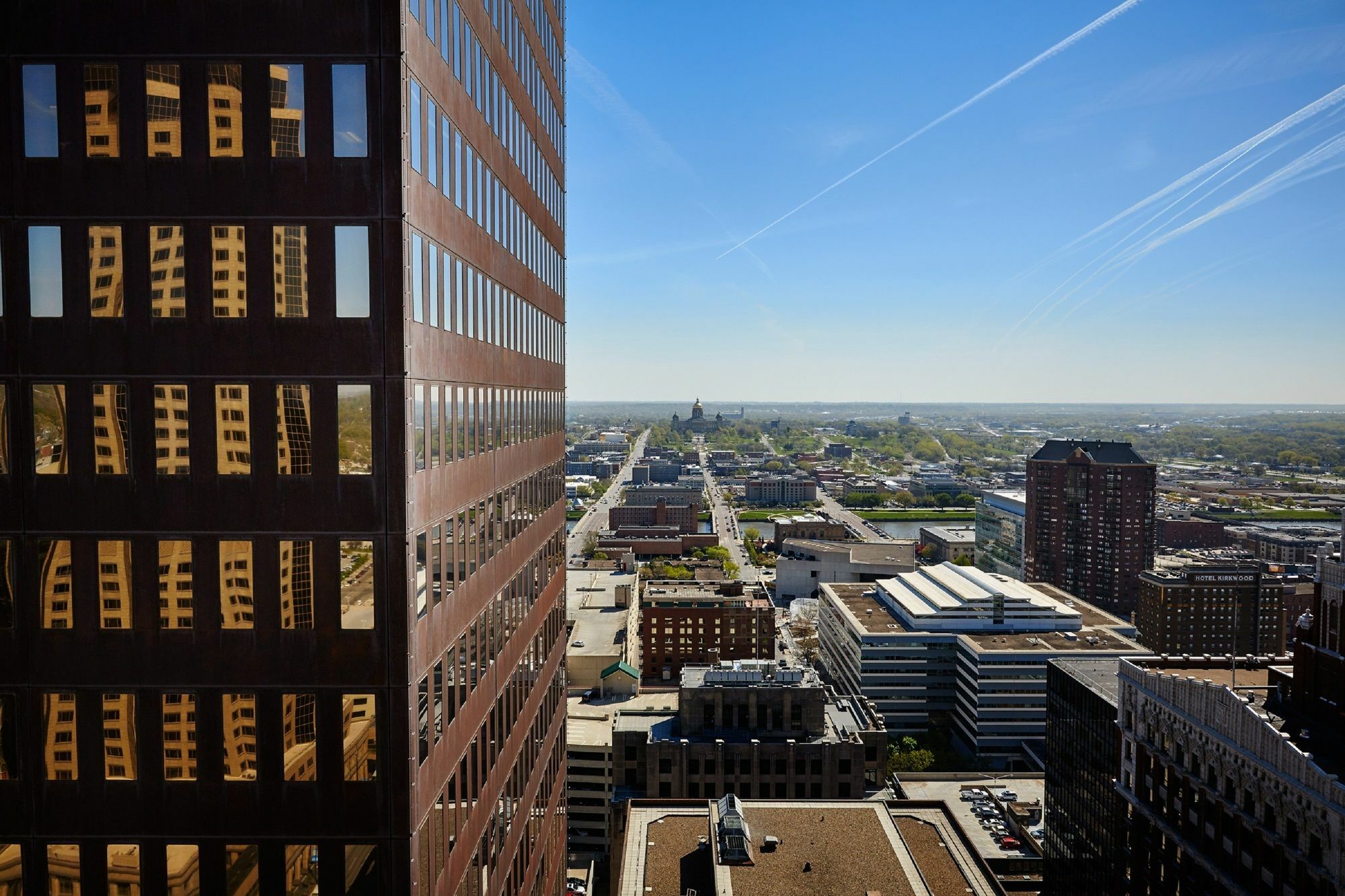 Des Moines Marriott Downtown Hotel Exterior photo